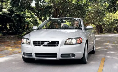 Volvo C70 T5 SE Lux review