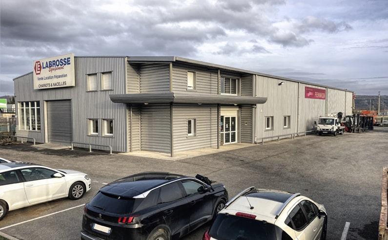 How to legally own a car in the France?