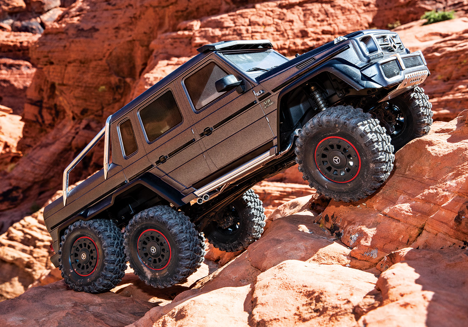 TRX-4 with Mercedes-Benz G 63 AMG 6x6 Silver Rock Crawl