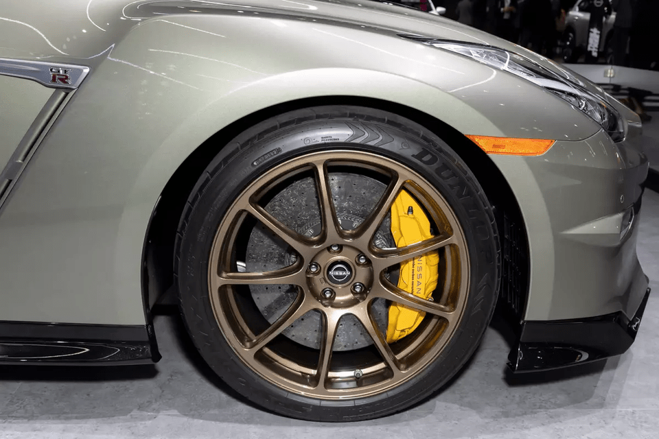 nissan, gt-r, nismo, nissan gt-r, gt-r nismo, nissan gt-r nismo, gt-r 2024, gt-r nismo 2024, jdm, xe dua, hieu nang cao, sieu xe, porsche, 911, porsche 911, Tokyo Auto Salon, New York Auto Show, GT-R Premium, T-Spec, GT-R NISMO Special Edition anh 6