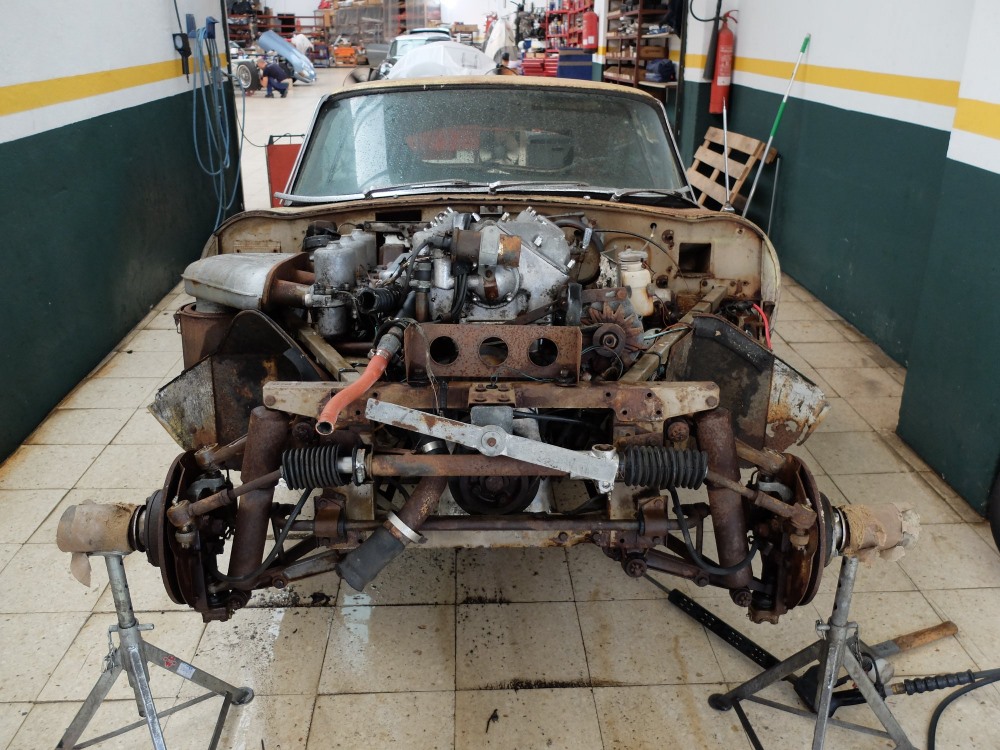 Äá»™ng cÆ¡ bị há»ng hóc.