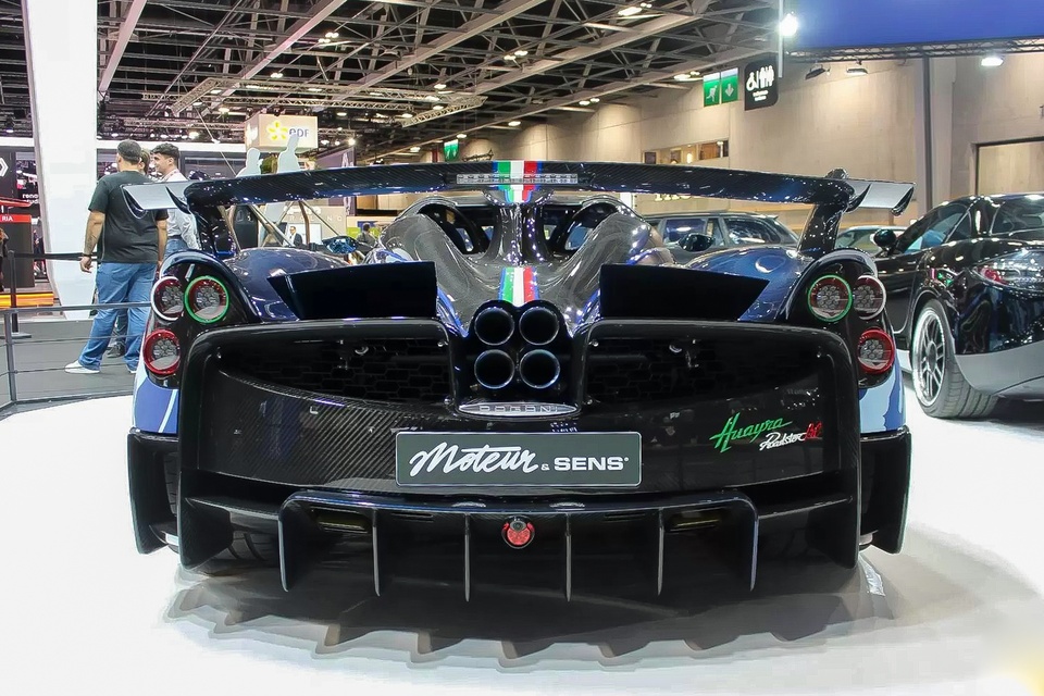pagani, huayra, zonda, huayra bc, huayra roadster, huayra roadster bc, huayra bc roadster, pagani huayra, bape, hypebeast, utopia, hypercar, supercar, bugatti, koenigsegg, lamborghini, ferra, pahuari, bamclarpeen huayra bc bape, paris motor show, benny caiola, horacio pagani anh 4