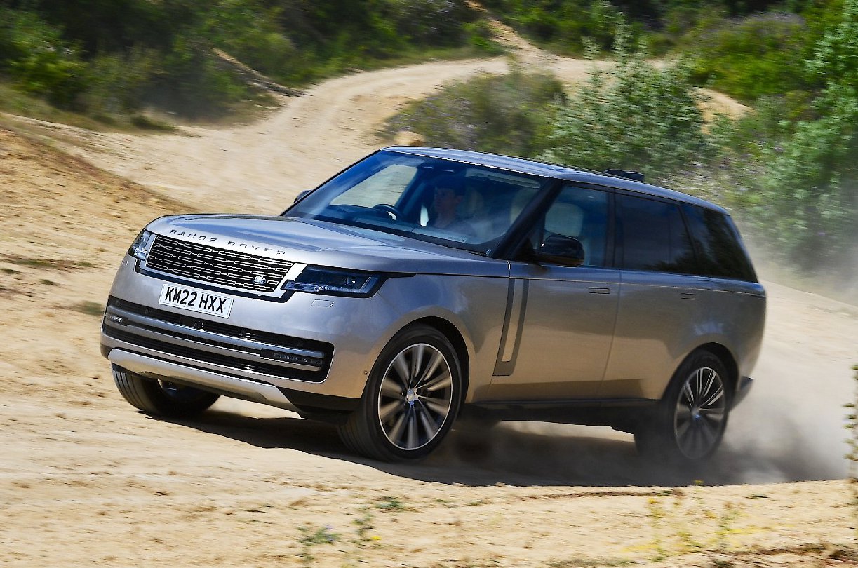 BMW iX 2022 front cornering off road