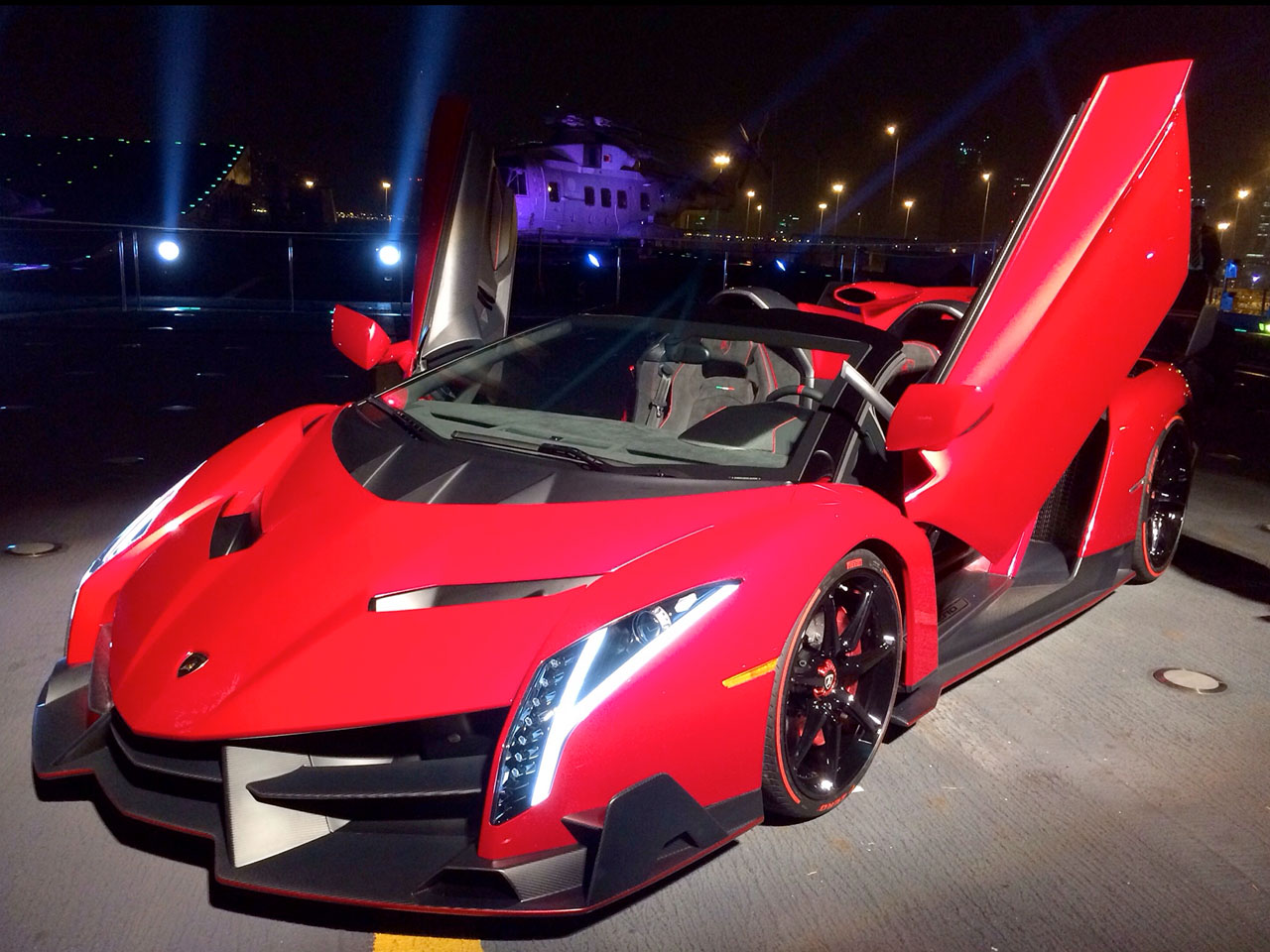 vahid veneno roadster abu dhabi 5 1 The Lamborghini Veneno, the perfect combination of LeMans racing and the road – News Feed