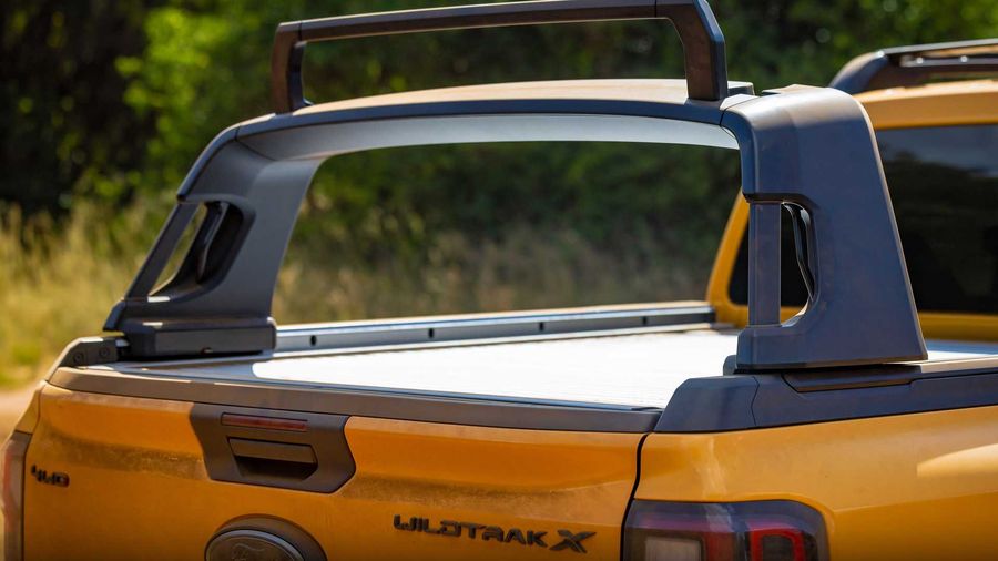 Ford is proud to present the Ranger Wildtrak X 2023, perfect for off-road thrill seekers. - Car Magazine TV