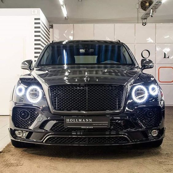 0f636b3ec2df11f580dfcab793ef1a97 Raρper Drake Gives KYLE Bentley Supeɾ Car To KYLESISTER On The 2nd Anniʋersɑry Of Love