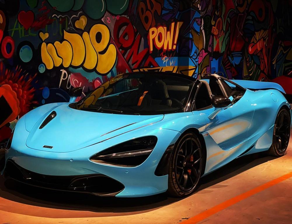 McLaren 720S Spider mà u Ä‘en độc nhất Việt Nam được thay đổi phong cách sang xanh ngá»c nổi báºt