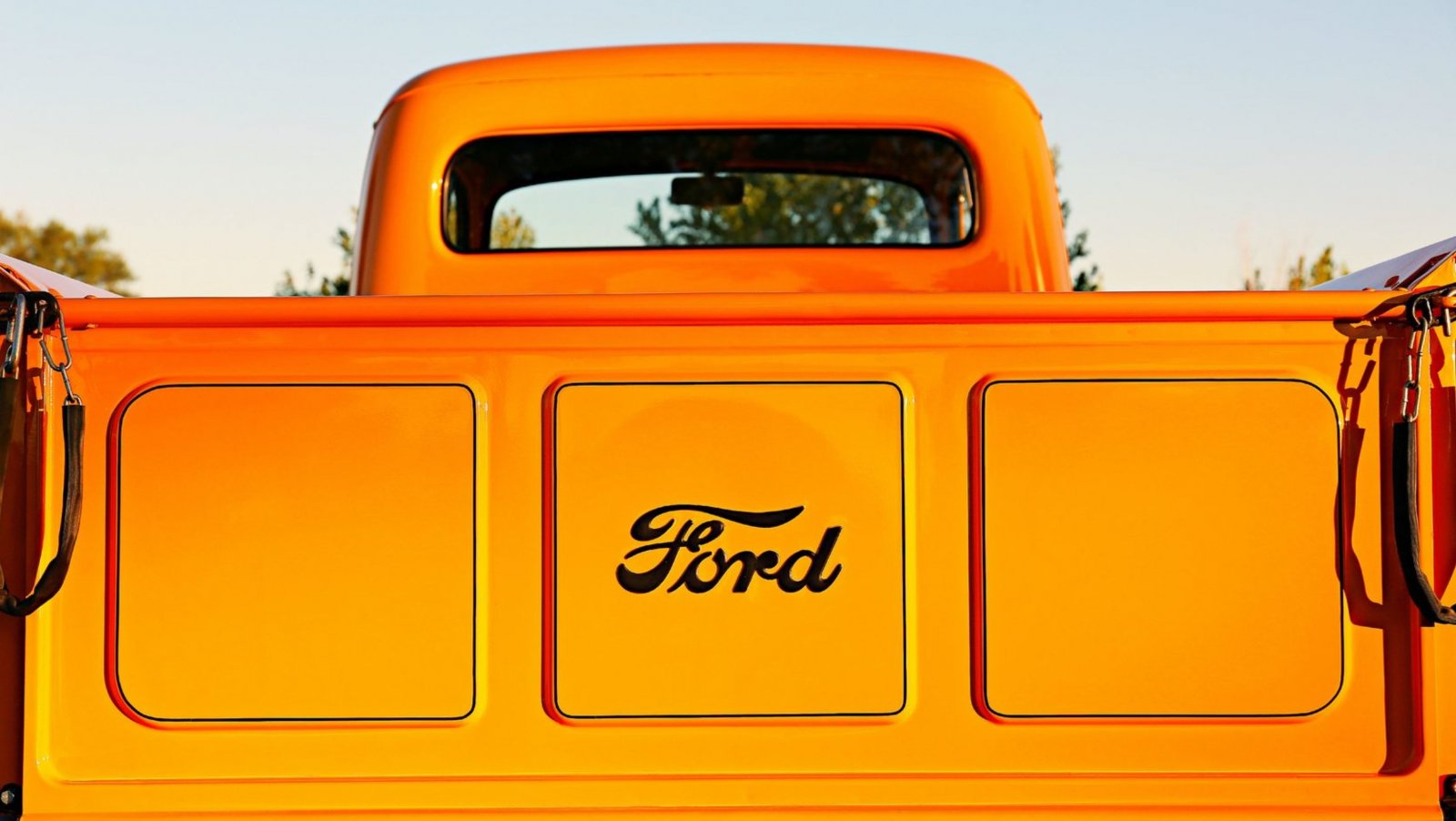 1952 FORD F-2 MARMON HERRINGTON PICKUP 2.JPG