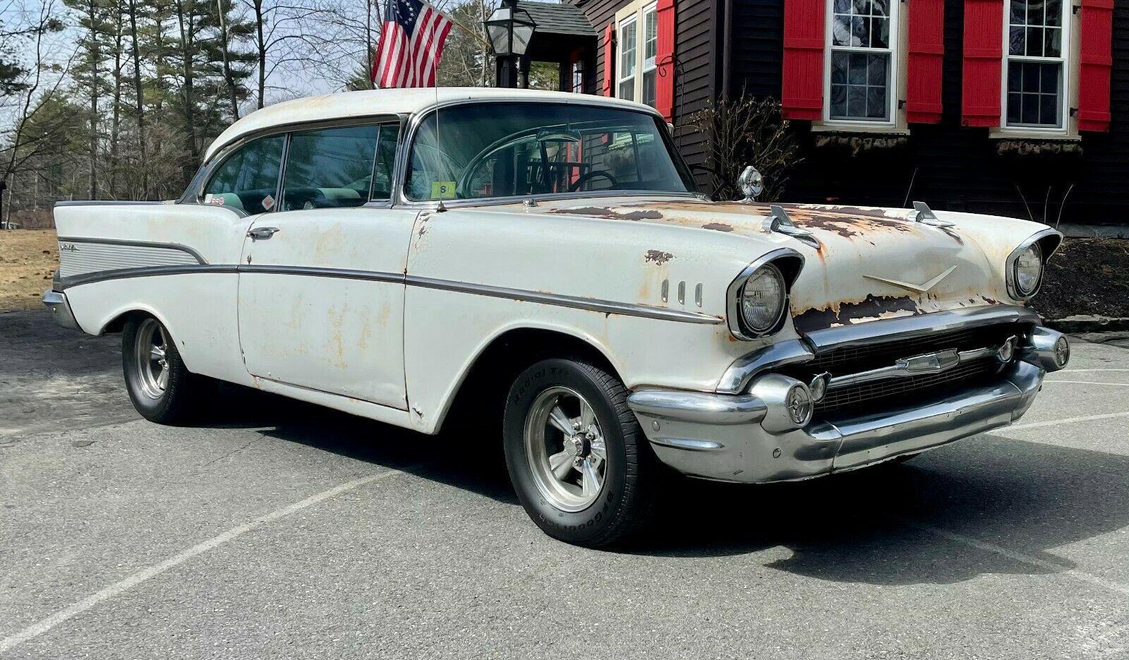 Chevrolet Bel Air 1957 tìm thấy trong nhà kho bá» hoang sau nhiá»u tháºp ká»·, động cÆ¡ V8 chạy ngon là nh - Ảnh 2.