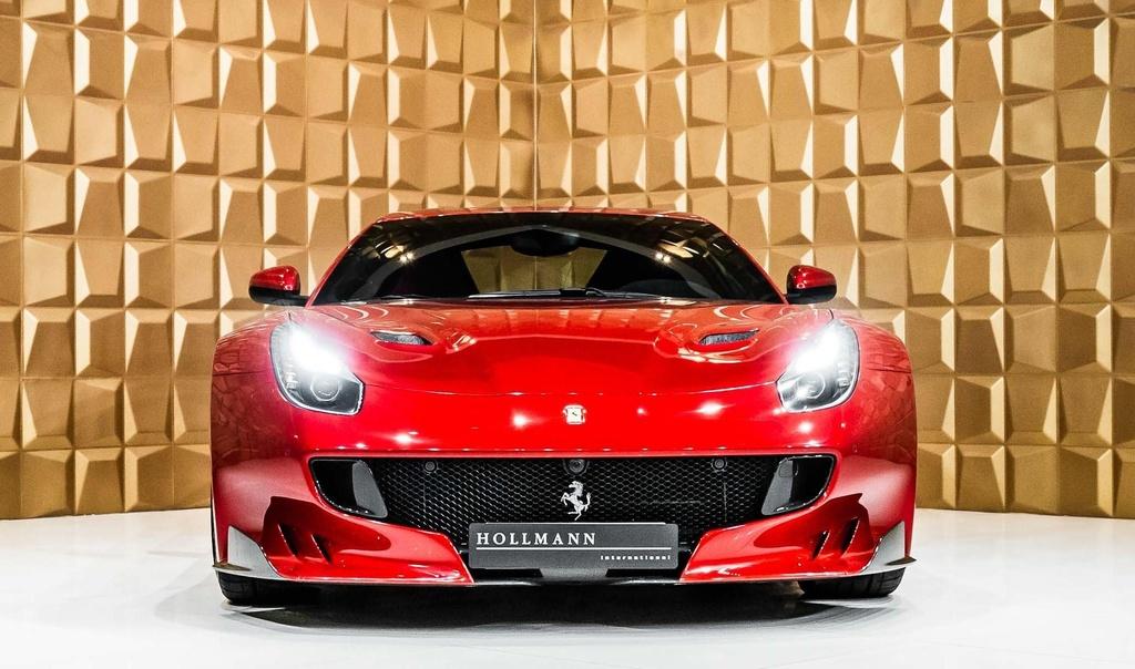 Ferrari F12tdf hang cu co gia gan 1 trieu USD anh 4