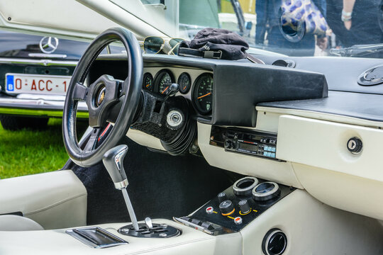 BADEN BADEN, GERMANY - JULY 2019: leather interior of white LAMBORGHINI COUNTACH 1974 1990 sport car, oldtimer meeting in Kurpark Stock-Foto | Adobe Stock