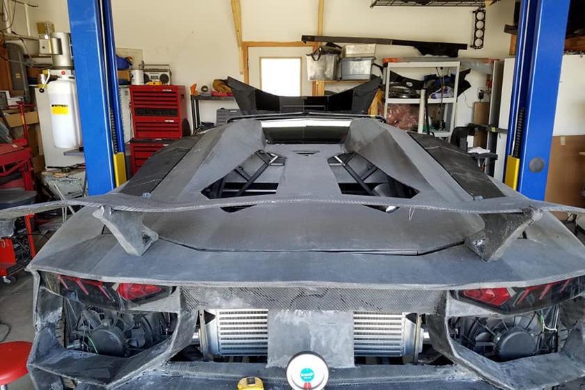 Phà sản xuất cho một chiếc Lamborghini Adventador in 3D là và o khoảng 20.000 USD. Ảnh: Carbuzz