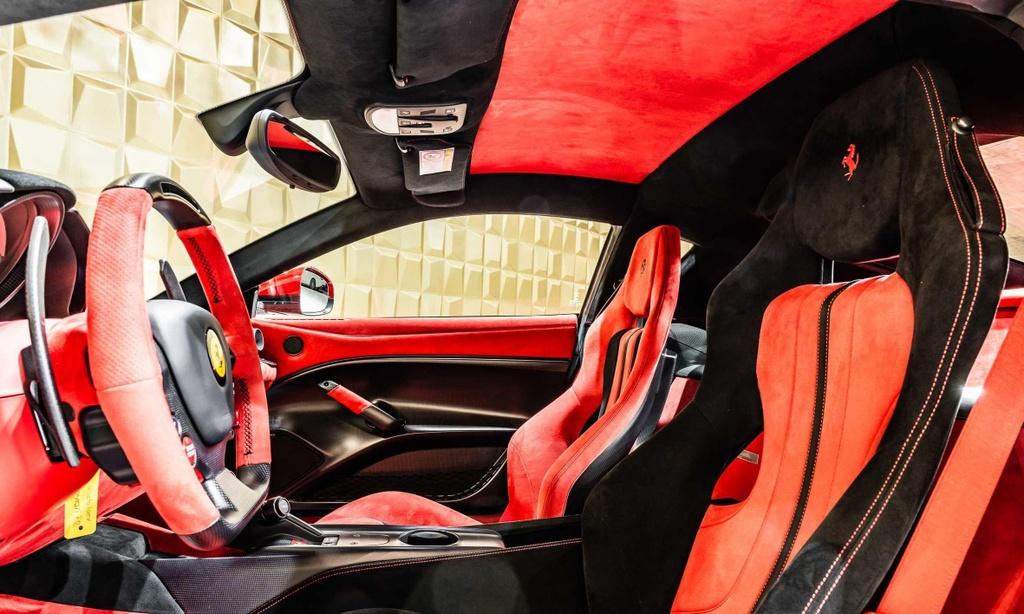 Ferrari F12tdf hang cu co gia gan 1 trieu USD anh 5