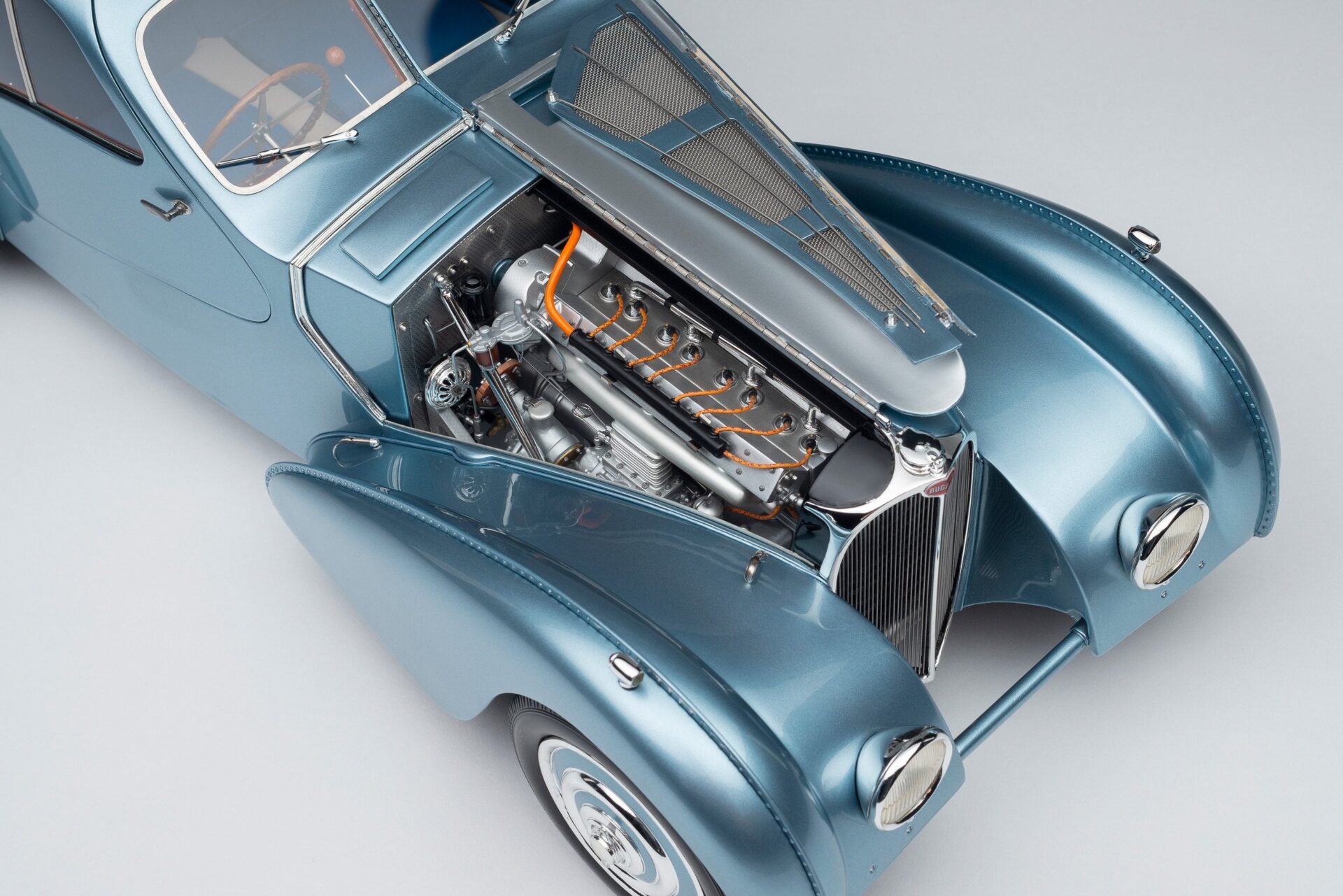 Bugatti 57SC Atlantic (1938) "The Lord Rothschild" – Amalgam Collection