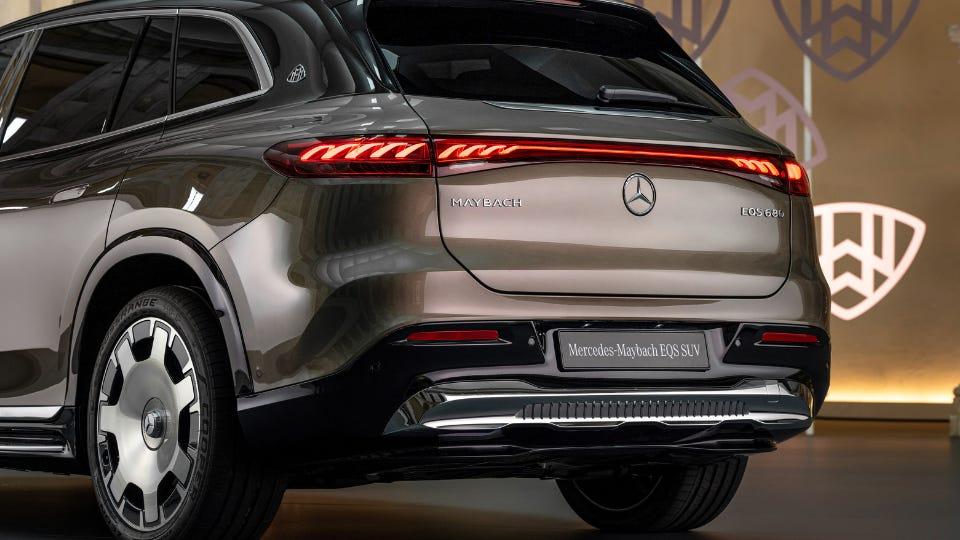 Mercedes-MayƄach Modifies EQS SUV For First Ultra Luxury EV - ForƄes Wheels