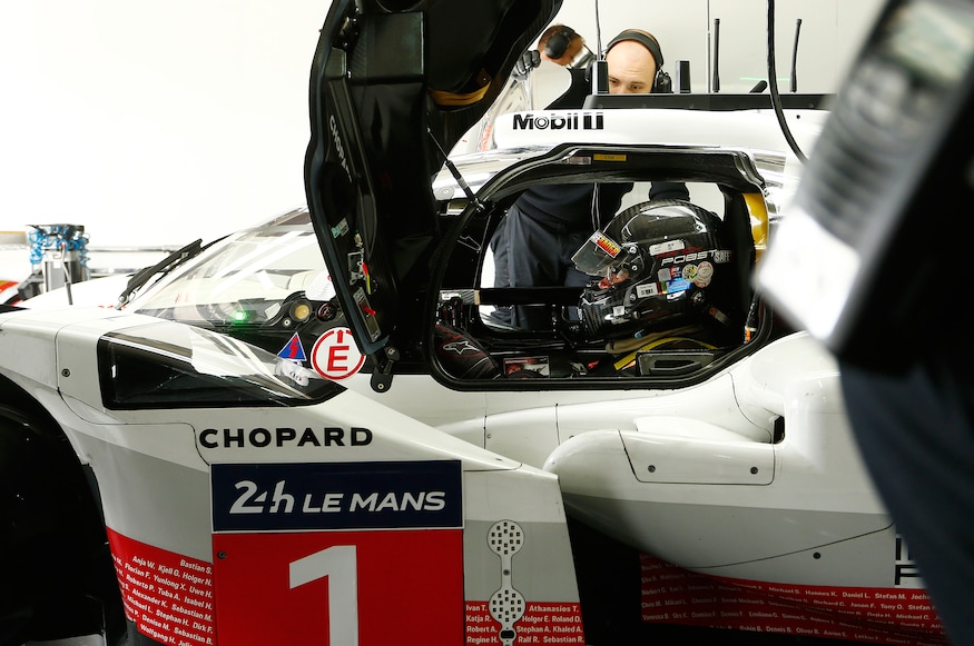 Porsche 919 Hybrid Race Car 142
