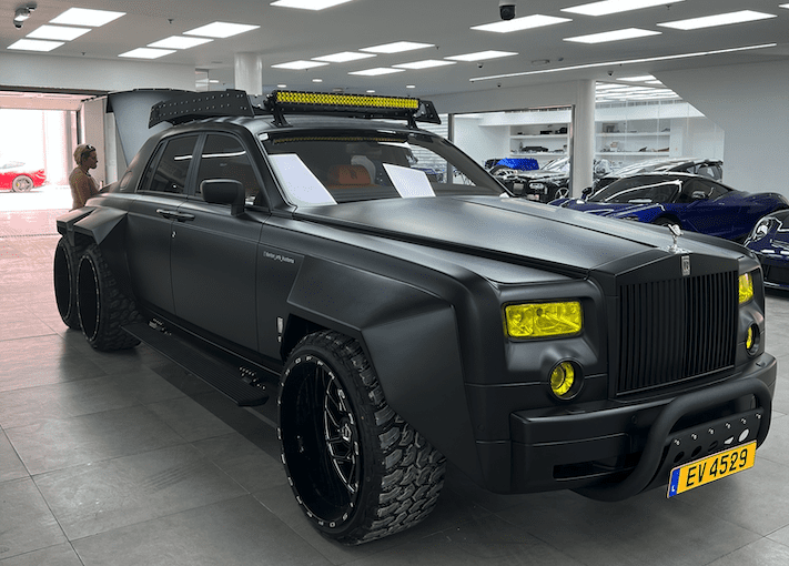 World's first 6×6 Rolls Royce Phantom – Supercar Blondie