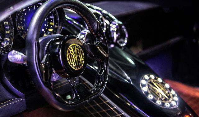 Devel Sixteen - Siêu xe công suất 5000 mã lực