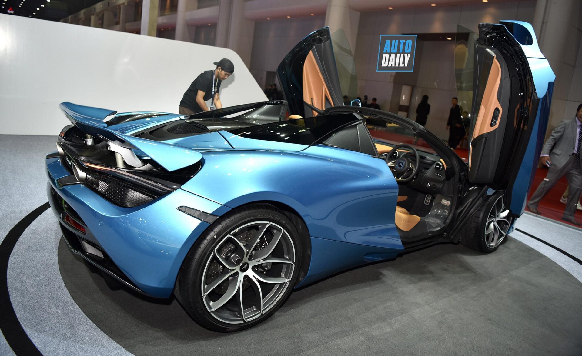 Mclaren 720S Spider 2019 giá 21 tỷ tại Thái, chỠngà y vỠVN