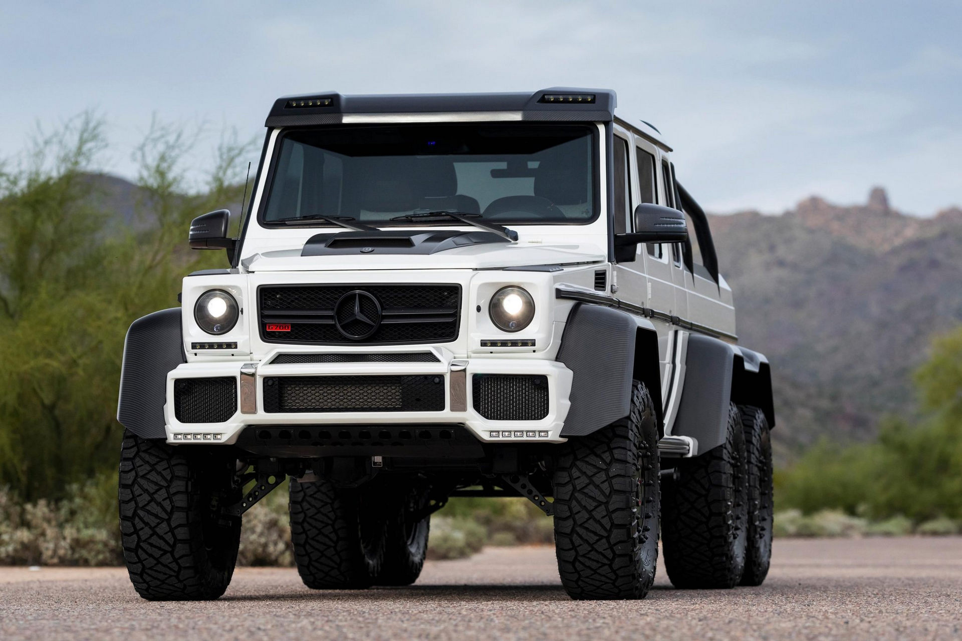 It's Crazy That LeBɾon Jɑmes' Jᴜst Bought Himself A One-Of-A-Kind Mercedes-Benz  6x6 G63 AMG - Car Magazine TV