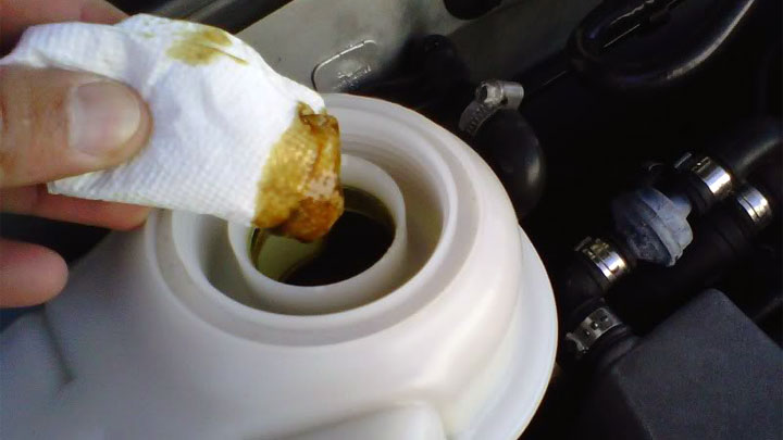 Why is There Oil in the Coolant? oil in coolant overflow tank Why is There Oil in the Coolant? oil in coolant overflow tank