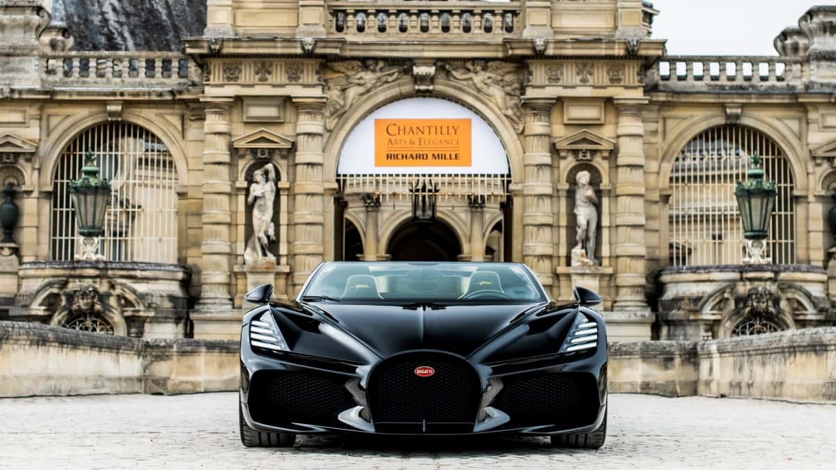 Bugatti W16 Mistral fait sa première européenne - MOTORS ACTU