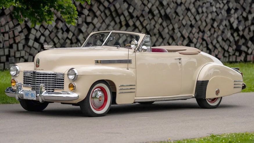 1941 cadillac series 62 deluxe convertible coupe front three quarter