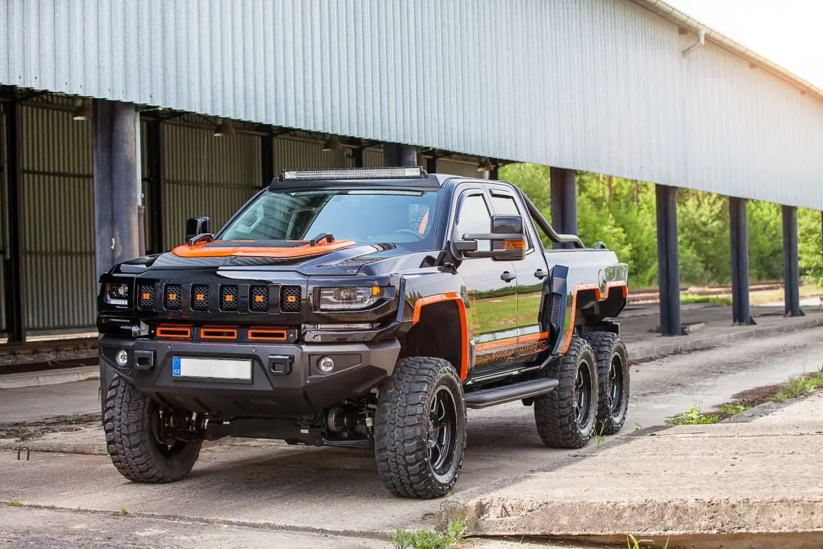 609b0a1e This Chevy Silverado 6x6 is the priciest Chevy truck of all time - and it's worth every penny!