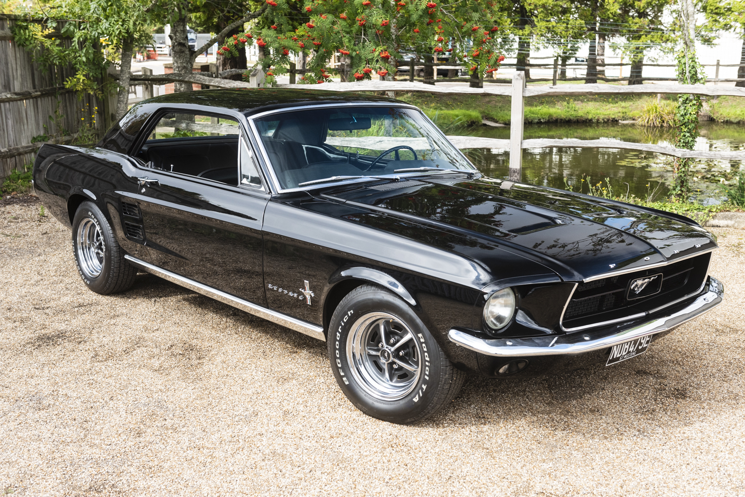 1967 Ford Mustang V8 Coupe, Automatic ,Power steering Disc brake, Stunning , full restoration. - Muscle Car
