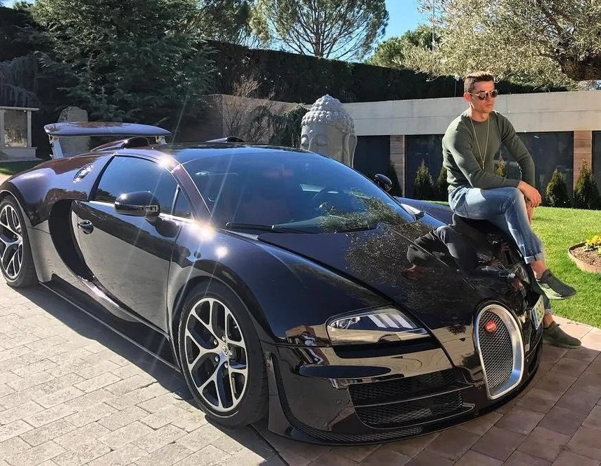 Check out Ronaldo's super car 8