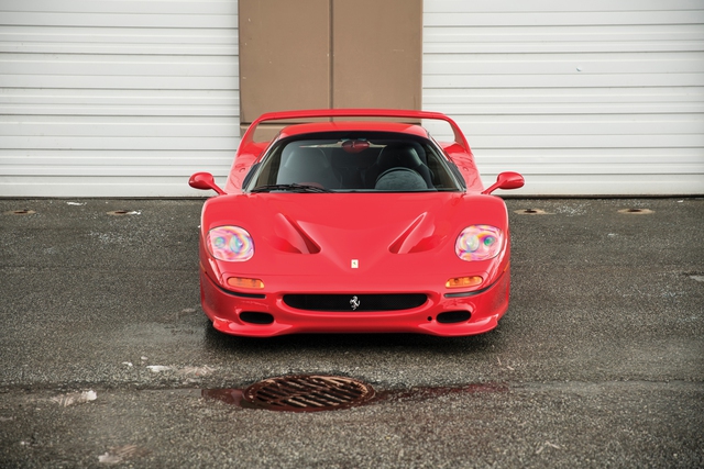 Ferrari F50 của tay đấm huyền thoại Mike Tyson chuẩn bị lên sàn đấu giá - Ảnh 1.