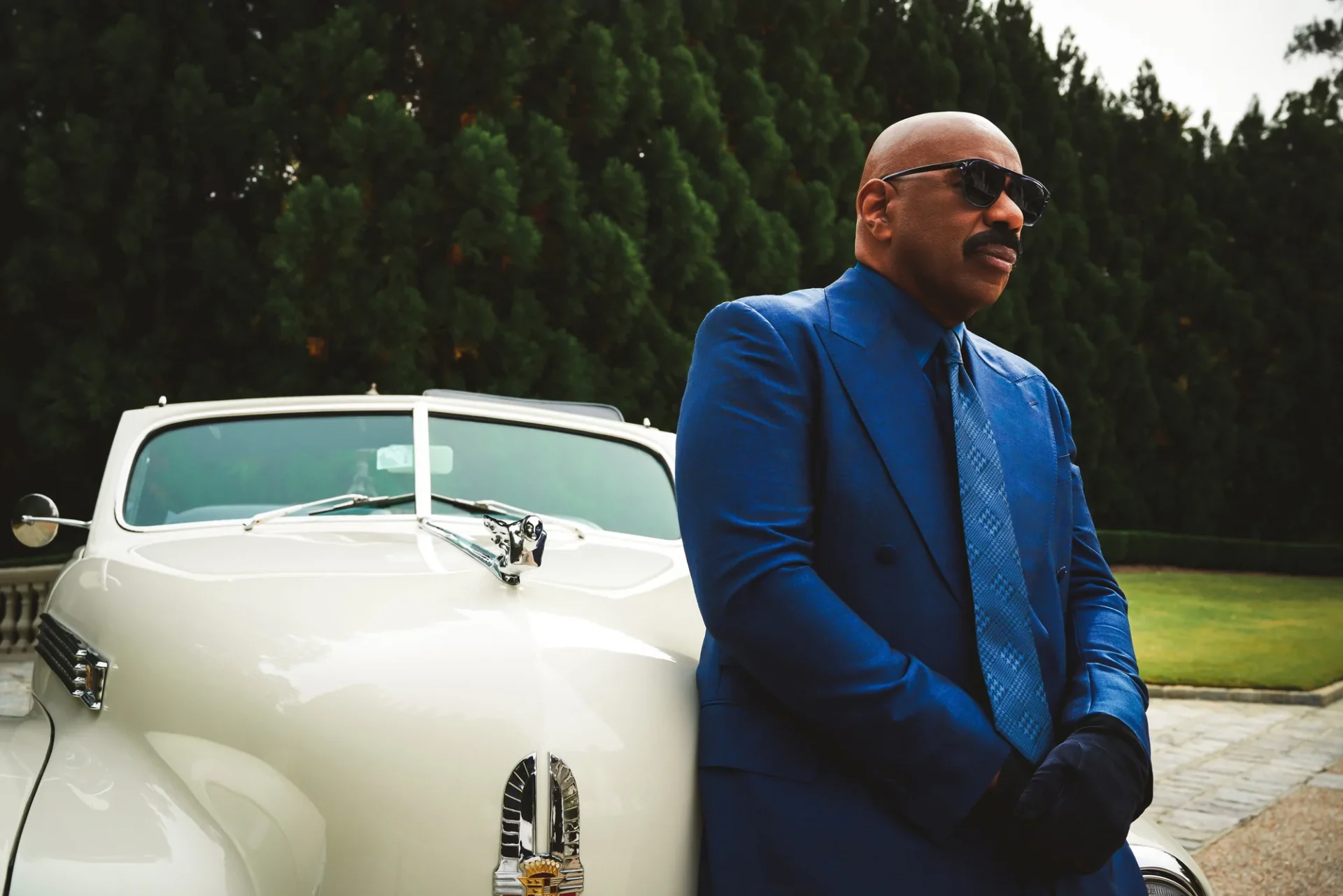 How Many Cars Does Steve Harvey Own- Steve Have A Lot Of Money? | Wide Education