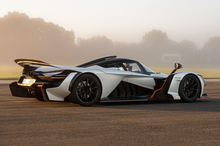 Siêu xe Praga Bohema giá 1,3 triệu USD sử dụng động cơ của Nissan - 5