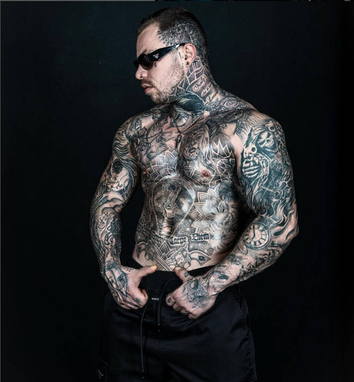 thanhdaica revealing the secret to creating delicate d tattoos of model chrisfitink making millions of fans fall in love 64c771f05eacf Revealing The Secret To Creating Delicate 3d Tattoos Of Model Chris.fitink Making Millions Of Fans Fall In Love 2023