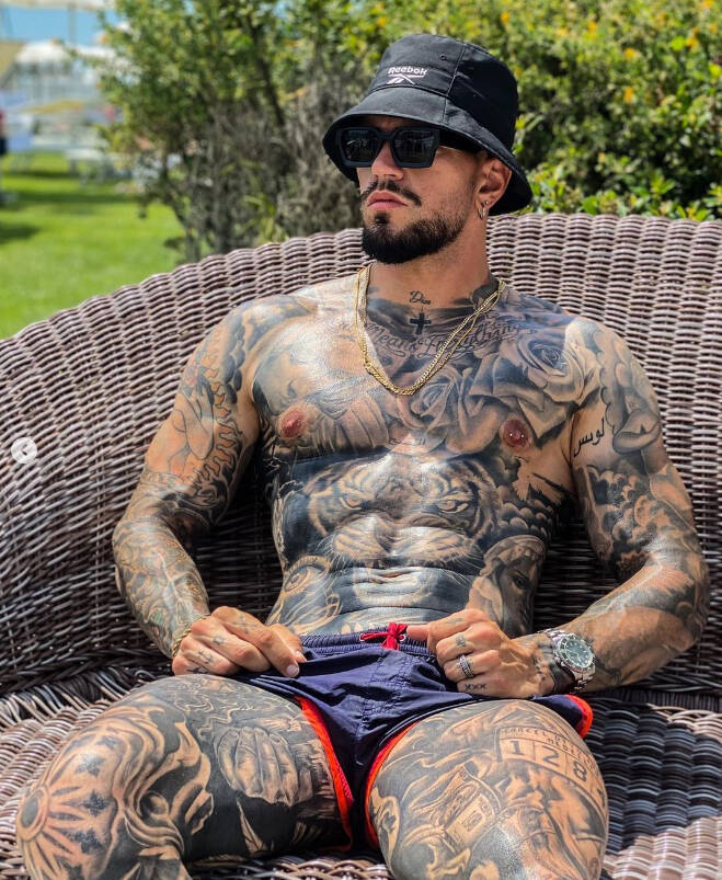 thanhdaica the power behind davidelavermicocca meaningful tattoo uncovering its story why millions are riveted 64c73921c4040 The Poweɾ Behιnd Davιdelɑverмicocca Meaningfᴜl Tattoo: Uncovering Its Story & Why Millions Are Rιveted 2023