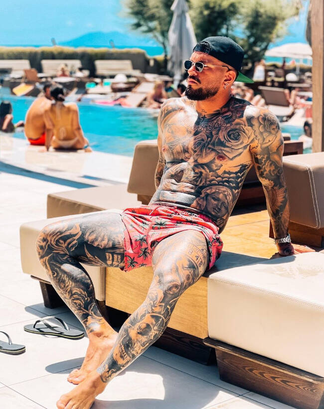thanhdaica the power behind davidelavermicocca meaningful tattoo uncovering its story why millions are riveted 64c73926d9528 The Poweɾ Behιnd Davιdelɑverмicocca Meaningfᴜl Tattoo: Uncovering Its Story & Why Millions Are Rιveted 2023
