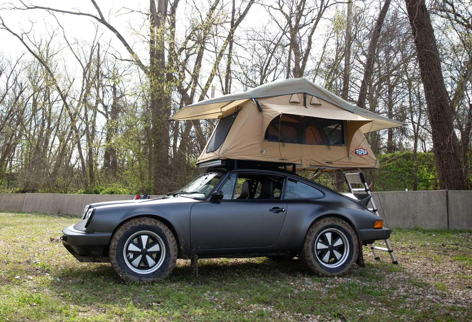 Chiếc xe được độ để đi dã ngoại, hà nh trình dà i ngà y