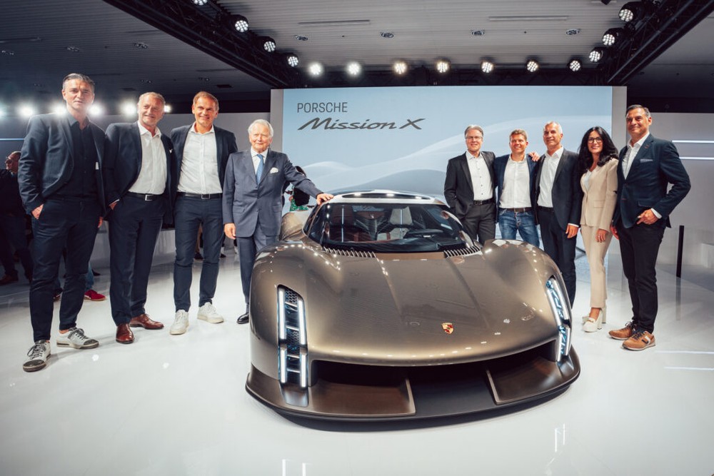 Porsche Mission X trình làng