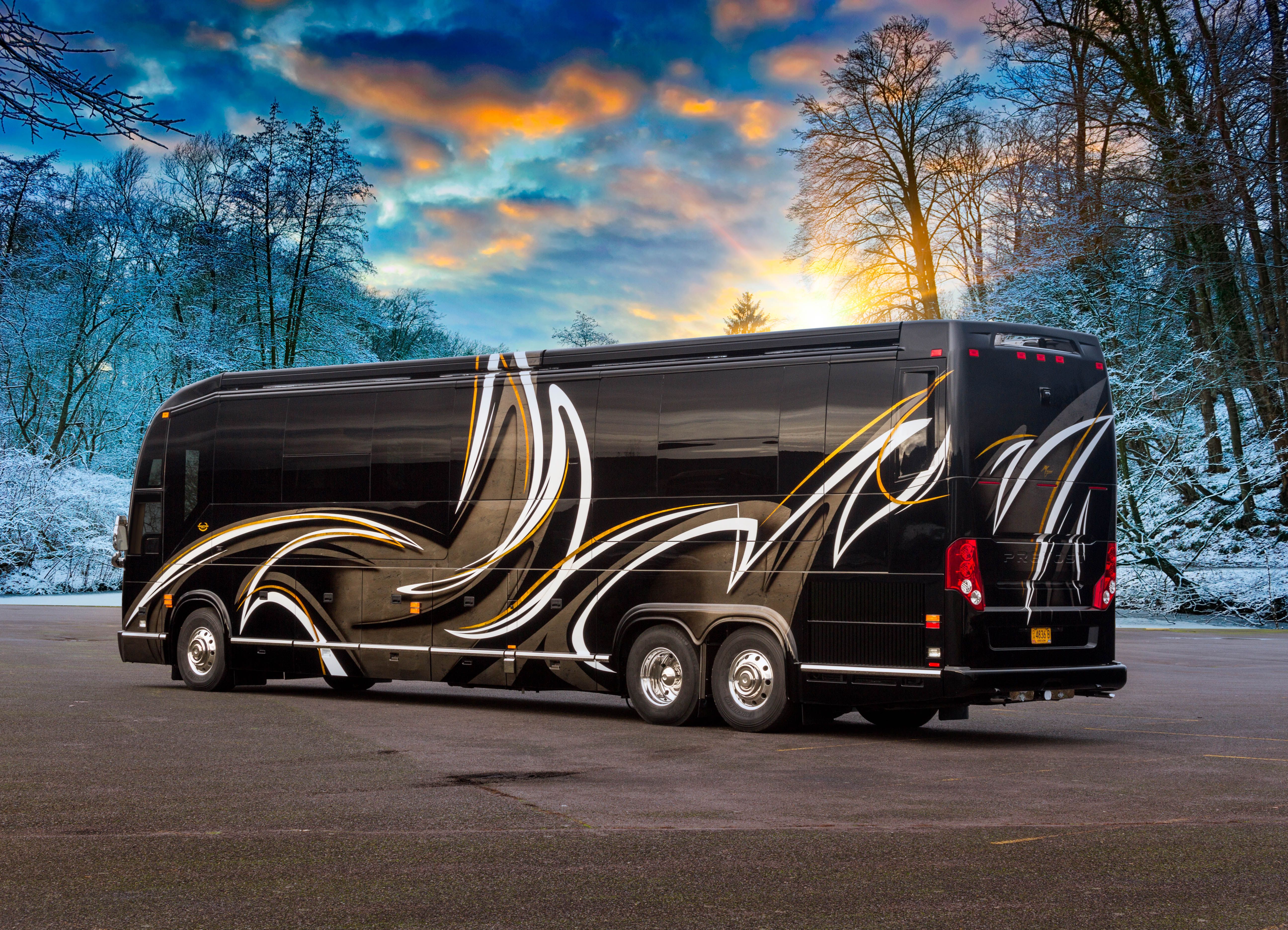 30 bao surprise camera captures the moment the rock and mayweather travel in the new super product millennium luxury coaches tens of millions of dollars but looking inside you will be surprised 64d49010948fa