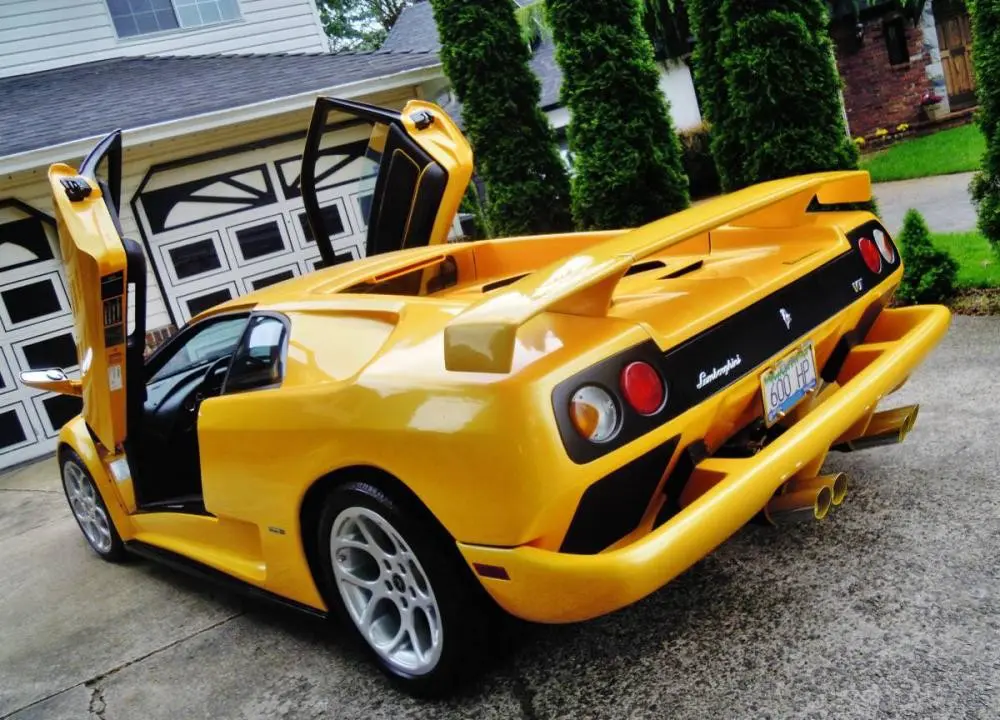 Lamborghini Diablo 2001 nhái đang được chủ nhân rao bán với giá 80.000 USD