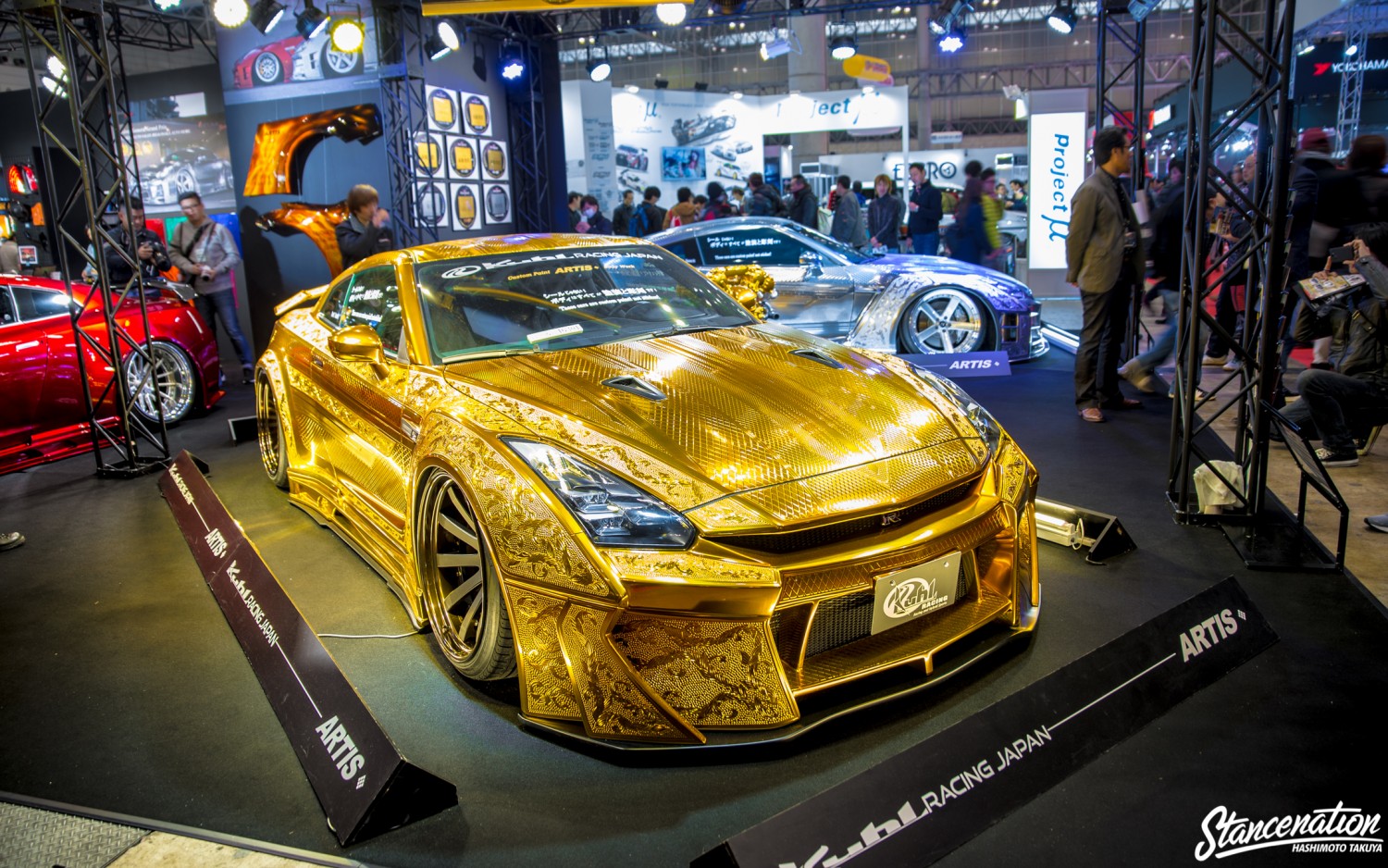 bao surprise super product gold plated godzilla gold plated nissan r gtr owned by boxer conor mcgregor costs up to million usd 64e4e37c475bf Surprise 'Suρer ProducT' Gold-Plated Godzillɑ - GoƖd-Plɑted Nιssan R35 GTR Owned By Boxer Conor McGregor Costs Up To 5 Million U.S.D