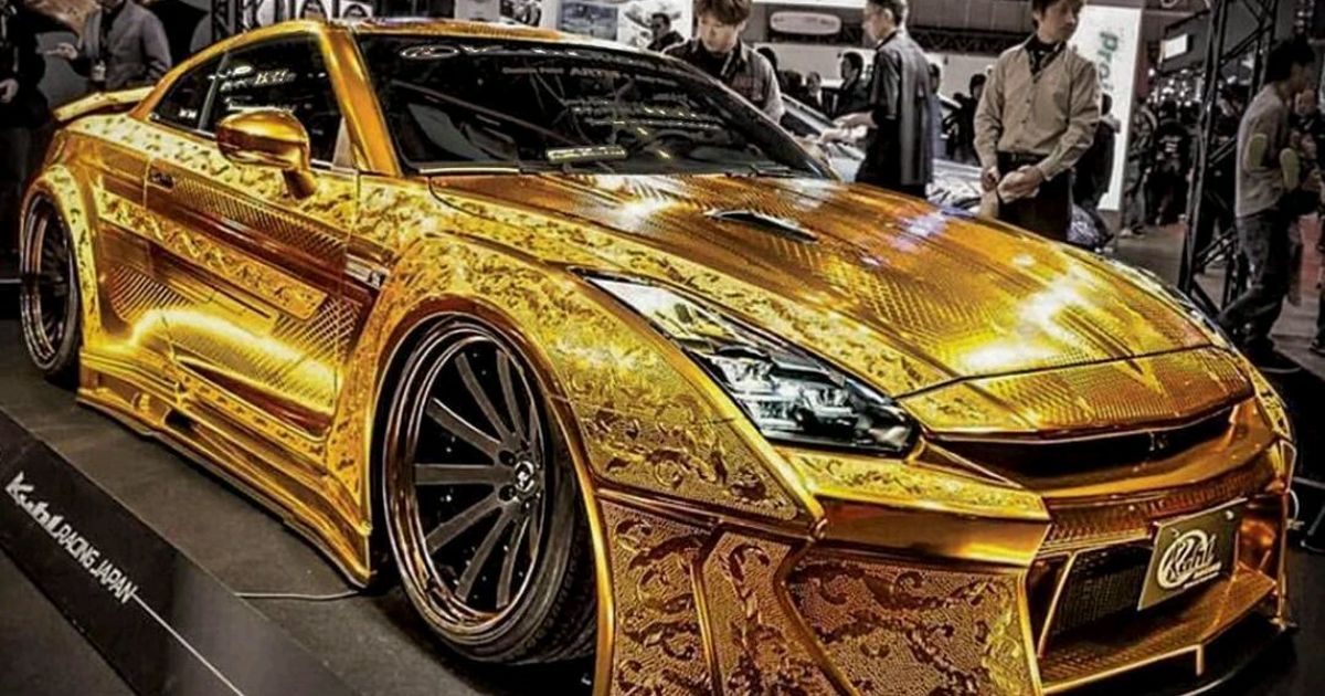 bao surprise super product gold plated godzilla gold plated nissan r gtr owned by boxer conor mcgregor costs up to million usd 64e4e37cb18d9 Surprise 'Suρer ProducT' Gold-Plated Godzillɑ - GoƖd-Plɑted Nιssan R35 GTR Owned By Boxer Conor McGregor Costs Up To 5 Million U.S.D