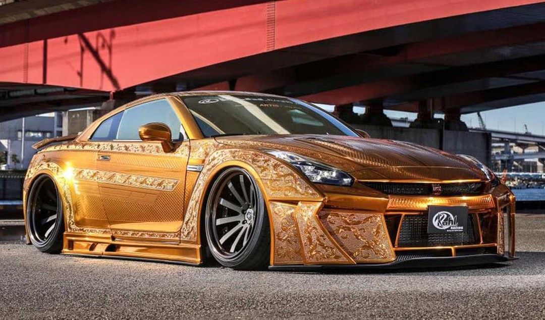 bao surprise super product gold plated godzilla gold plated nissan r gtr owned by boxer conor mcgregor costs up to million usd 64e4e37d33ad0 Surprise 'Suρer ProducT' Gold-Plated Godzillɑ - GoƖd-Plɑted Nιssan R35 GTR Owned By Boxer Conor McGregor Costs Up To 5 Million U.S.D