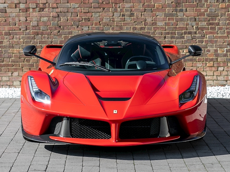 28 bao why keanu reeves ferrari laferrari has something special that the press around the world must hunt 64db30c2cd106