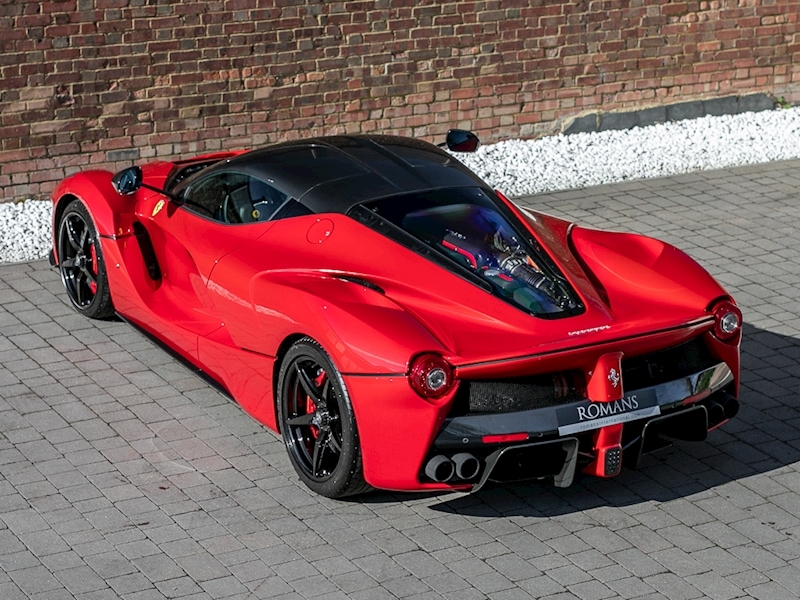 31 bao why keanu reeves ferrari laferrari has something special that the press around the world must hunt 64db30c7eacd2