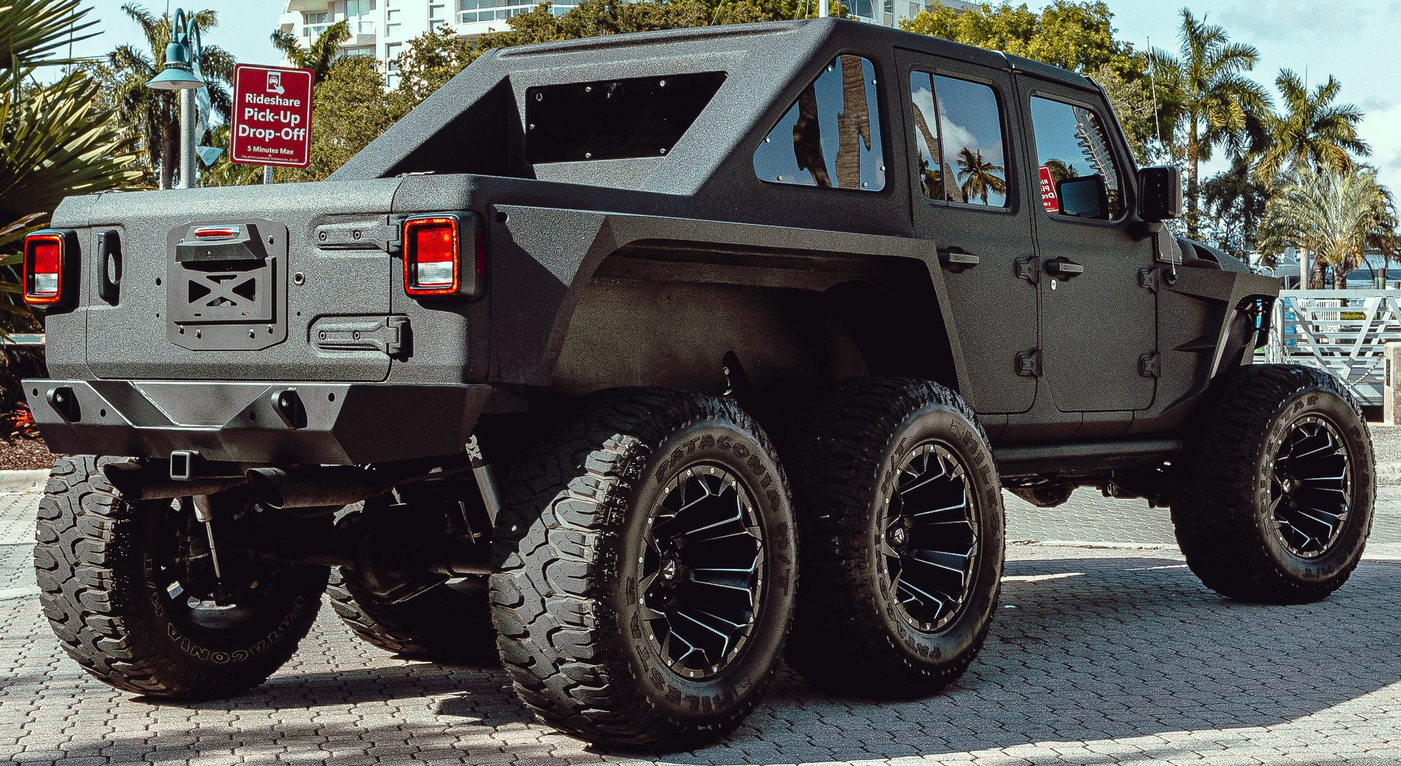 lamtac encounter muscle monster soflo jeeps builds a x wheels with hp engine block costing more than thousand dollars 64d5dfac68fae Encounter "muscle Monster" Soflo Jeeps Builds A 6x6 6 Wheels With 700 Hp Engine Block Costing More Than 400 Thousand Dollars