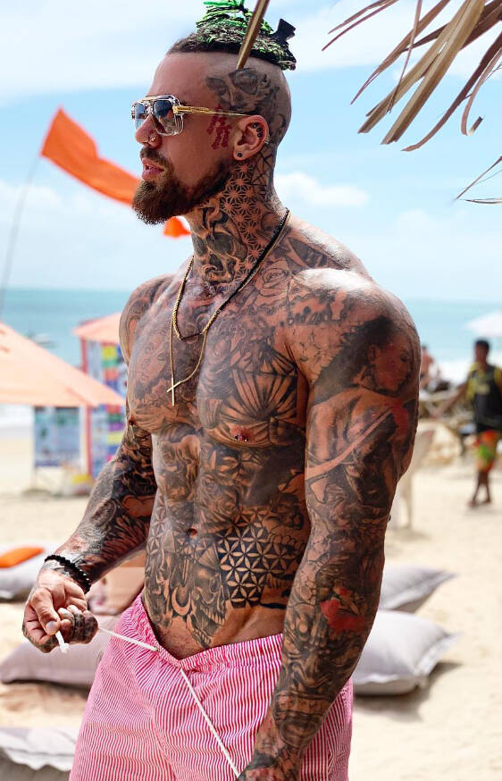 thanhdaica discover how chris kash fleming s coolest tattoos captured the attention of millions worldwide 64cdc56cc0a51 Discover How Chris 'kash' Fleming's Coolest Tattoos Captured The Attention Of Millions Worldwide!