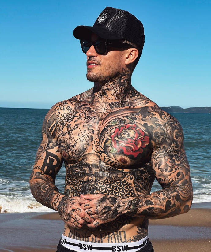 thanhdaica discover the incredible story behind ado franco s masterful tattoos loved by millions around the world 64c7a009a4f0f Discover The Incredible SToɾy BeҺind Ado Fɾɑnco's MasterfuƖ Tattoos, Loved By Mιllions Around The World