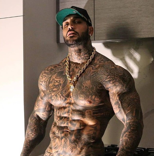 thanhdaica discovering the magic behind yakiboy tattoo masterpieces how he creates art that millions around the world love video 64d392b65e981 Discovering The Magic Behind Yakiboy Tattoo Masterpieces - How He Creates Art That Millions Around The World Love (video)
