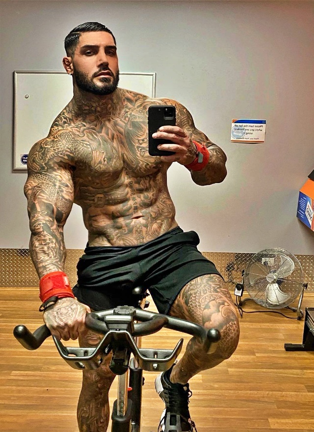 thanhdaica discovering the magic behind yakiboy tattoo masterpieces how he creates art that millions around the world love video 64d392bddc946 Discovering The Magic Behind Yakiboy Tattoo Masterpieces - How He Creates Art That Millions Around The World Love (video)